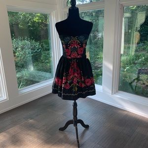 Cute strapless dress